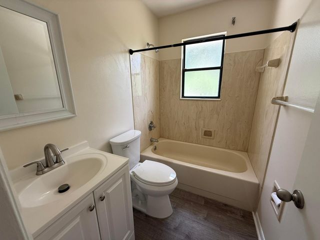 626 SW Lakehurst Drive, Port St. Lucie, Port St Lucie, FL 34983