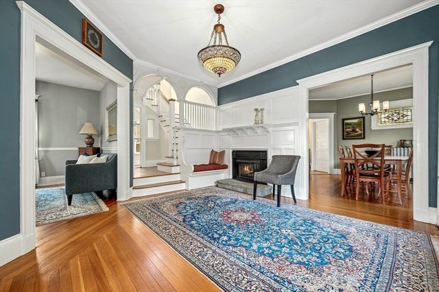 160 Beech St, Boston, MA 02131