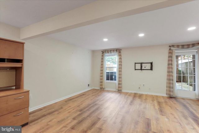 1917 CROSS TRAILS, Windsor Mill, MD 21244