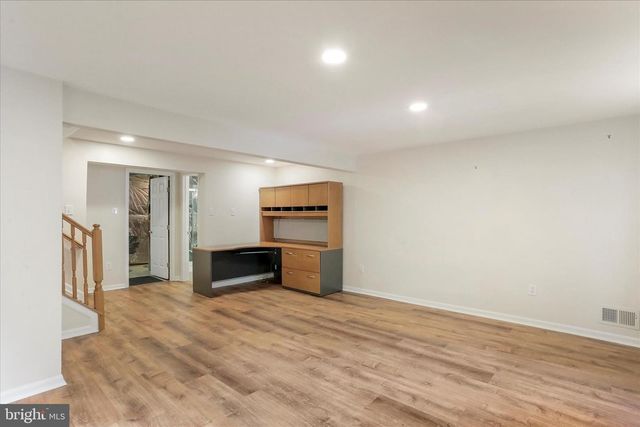 1917 CROSS TRAILS, Windsor Mill, MD 21244