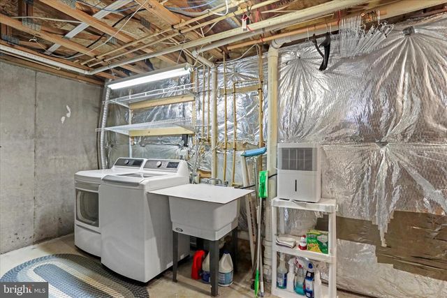 1917 CROSS TRAILS, Windsor Mill, MD 21244