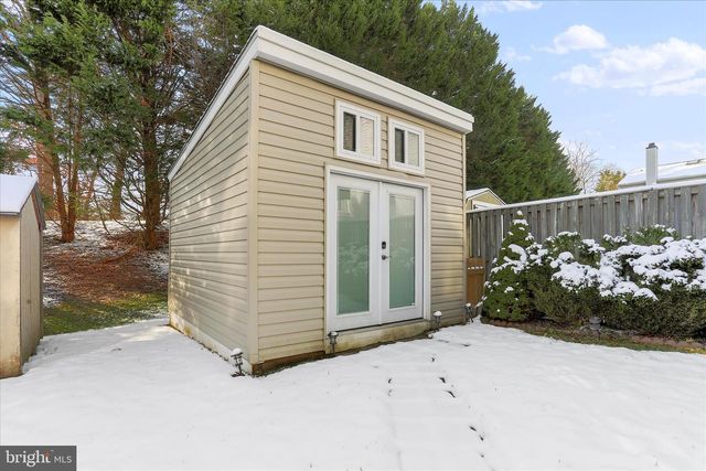 1917 CROSS TRAILS, Windsor Mill, MD 21244