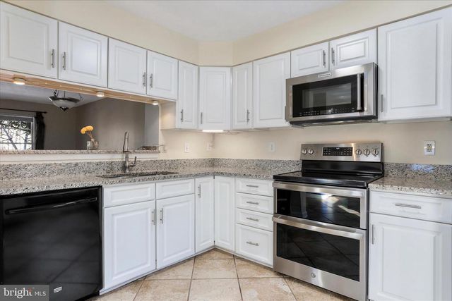 1917 CROSS TRAILS, Windsor Mill, MD 21244