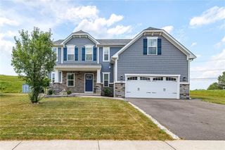 1086 Harlowe Lane, Farmington, NY 14425