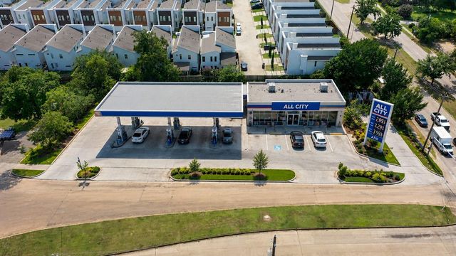 5519 Rosslyn Road, Houston, TX 77091