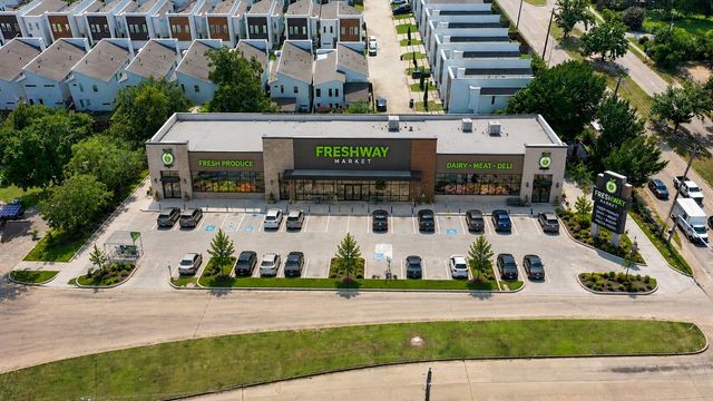5519 Rosslyn Road, Houston, TX 77091