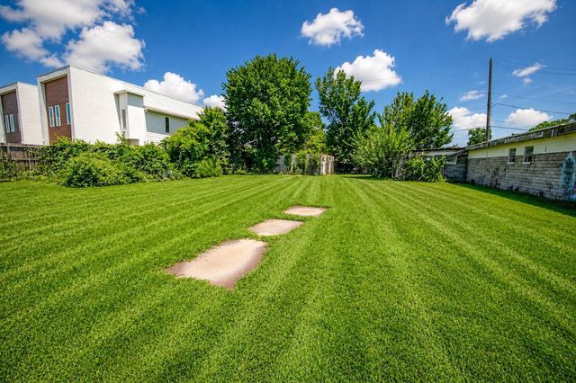 5519 Rosslyn Road, Houston, TX 77091