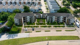 5519 Rosslyn Road, Houston, TX 77091