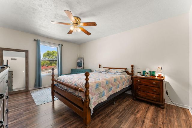 33 E Washington Avenue, Hobart, IN 46342