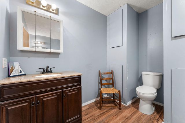33 E Washington Avenue, Hobart, IN 46342