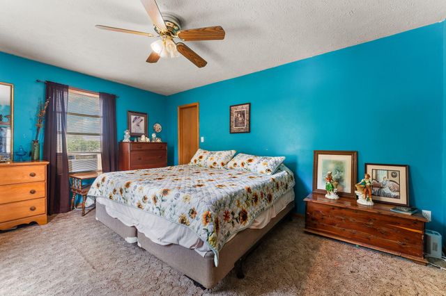 33 E Washington Avenue, Hobart, IN 46342