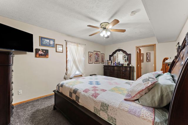 33 E Washington Avenue, Hobart, IN 46342