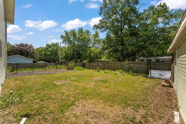 33 E Washington Avenue, Hobart, IN 46342
