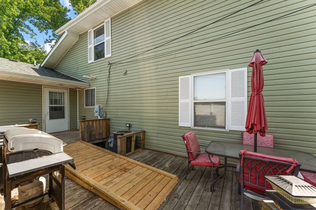 33 E Washington Avenue, Hobart, IN 46342