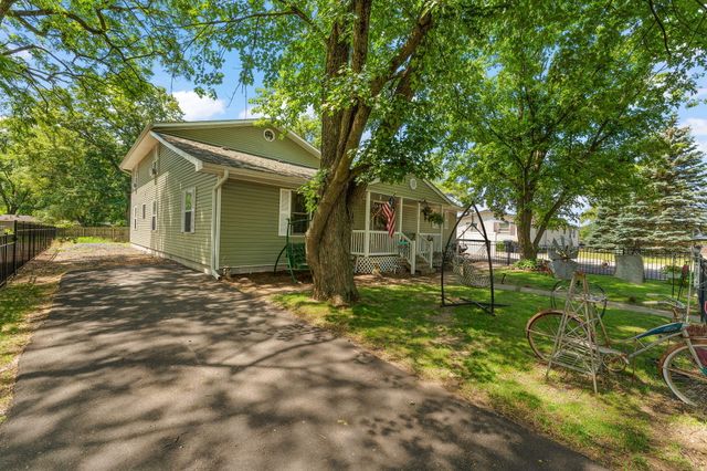 33 E Washington Avenue, Hobart, IN 46342