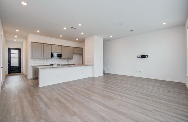 4138 Balboa Drive, Iowa Colony, TX 77583