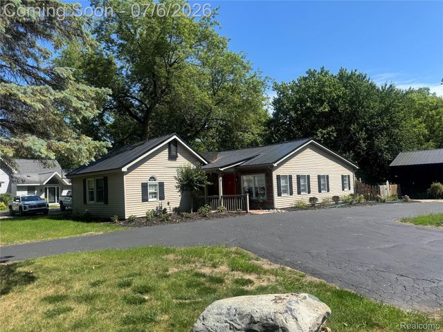 308 N Seymour Road, Flushing, MI 48433
