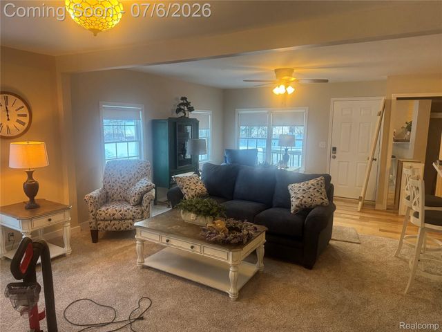 308 N Seymour Road, Flushing, MI 48433
