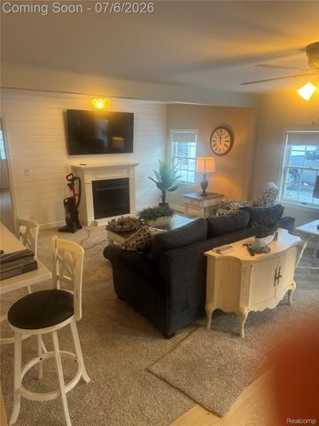 308 N Seymour Road, Flushing, MI 48433