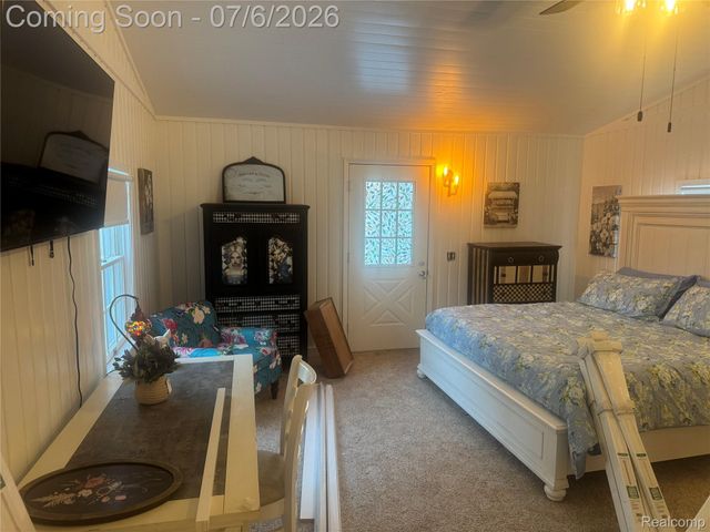 308 N Seymour Road, Flushing, MI 48433