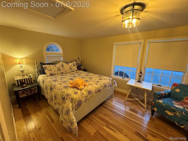 308 N Seymour Road, Flushing, MI 48433