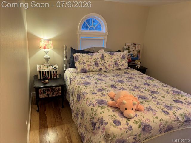 308 N Seymour Road, Flushing, MI 48433