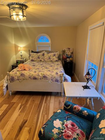308 N Seymour Road, Flushing, MI 48433