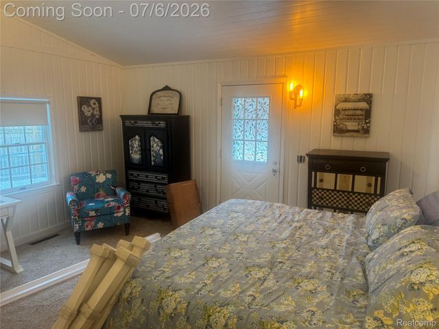 308 N Seymour Road, Flushing, MI 48433