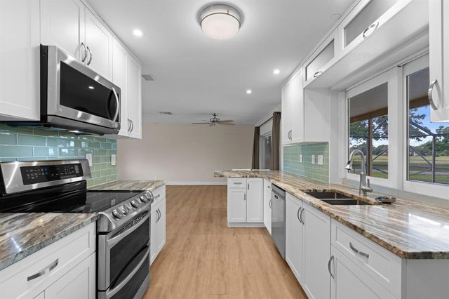 4100 NW 7th Street, Coconut Creek, FL 33066
