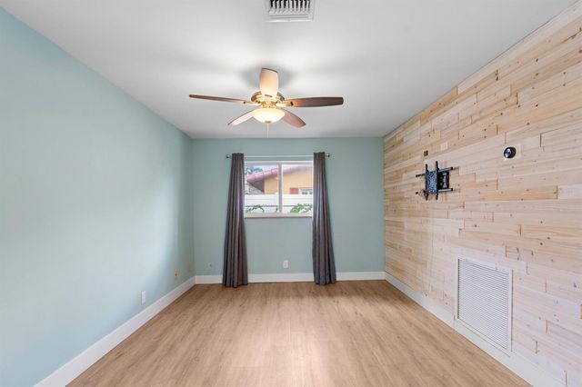 4100 NW 7th Street, Coconut Creek, FL 33066