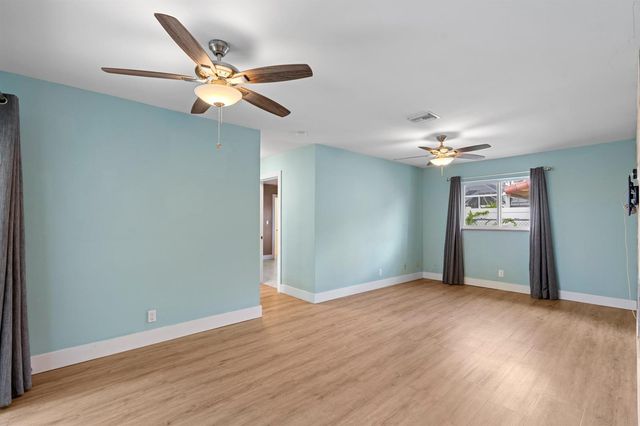 4100 NW 7th Street, Coconut Creek, FL 33066