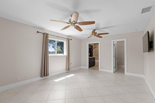 4100 NW 7th Street, Coconut Creek, FL 33066