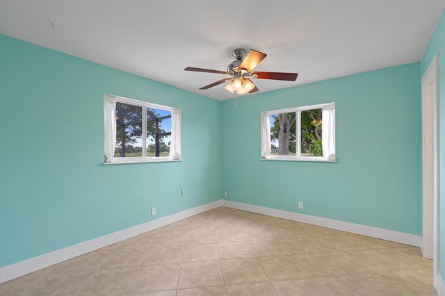 4100 NW 7th Street, Coconut Creek, FL 33066