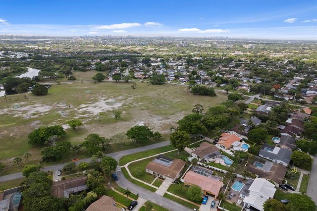 4100 NW 7th Street, Coconut Creek, FL 33066