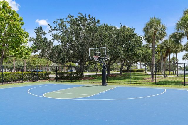 4100 NW 7th Street, Coconut Creek, FL 33066