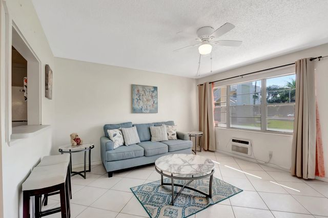 176 Dorset E, Boca Raton, FL 33434