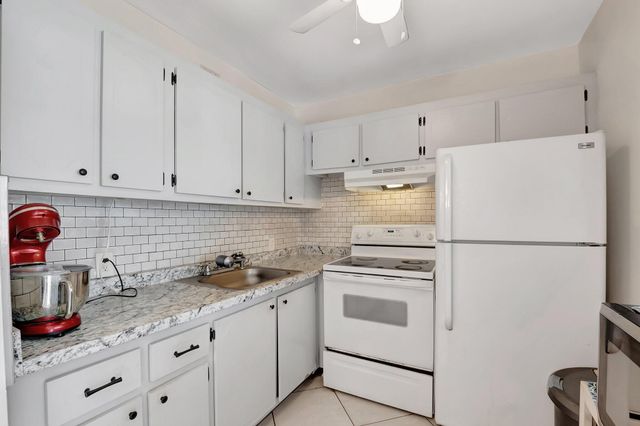 176 Dorset E, Boca Raton, FL 33434