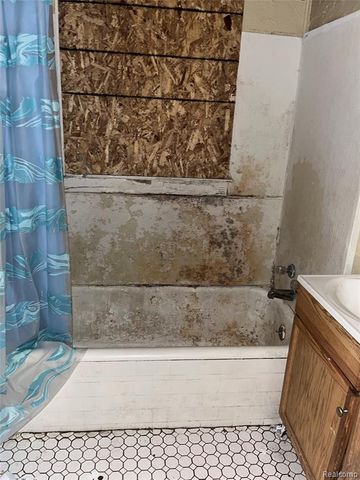 19176 Spencer Street, Detroit, MI 48234