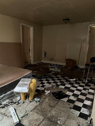 19176 Spencer Street, Detroit, MI 48234