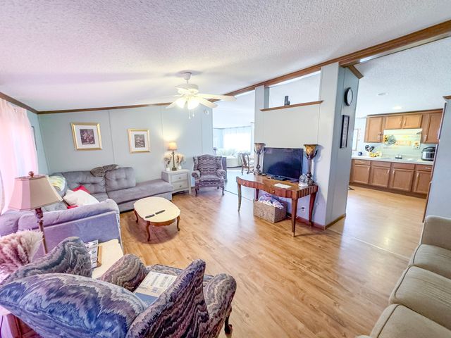 189 Pioneer Rd, Hohenwald, TN 38462