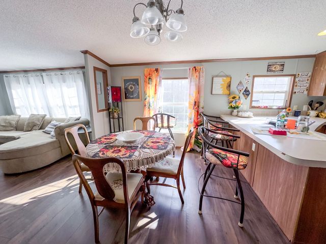 189 Pioneer Rd, Hohenwald, TN 38462