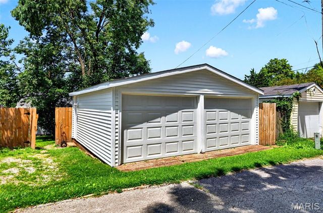 3204 Jasper Park, St Louis, MO 63139