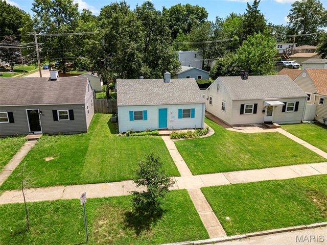 3204 Jasper Park, St Louis, MO 63139
