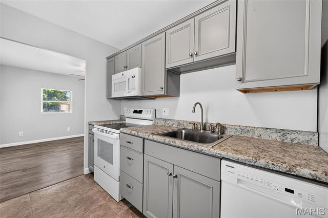 3204 Jasper Park, St Louis, MO 63139