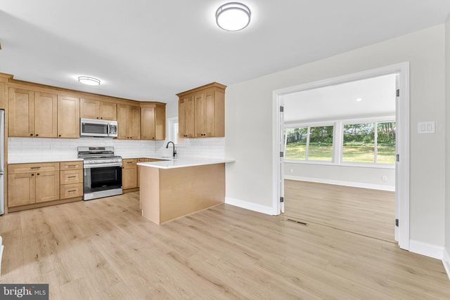 107 CHAPEL AVE E, Cherry Hill, NJ 08034