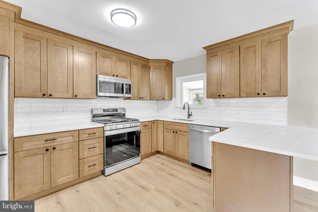 107 CHAPEL AVE E, Cherry Hill, NJ 08034