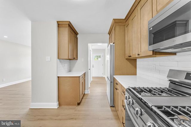 107 CHAPEL AVE E, Cherry Hill, NJ 08034