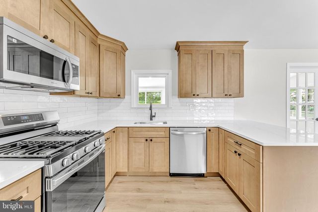 107 CHAPEL AVE E, Cherry Hill, NJ 08034