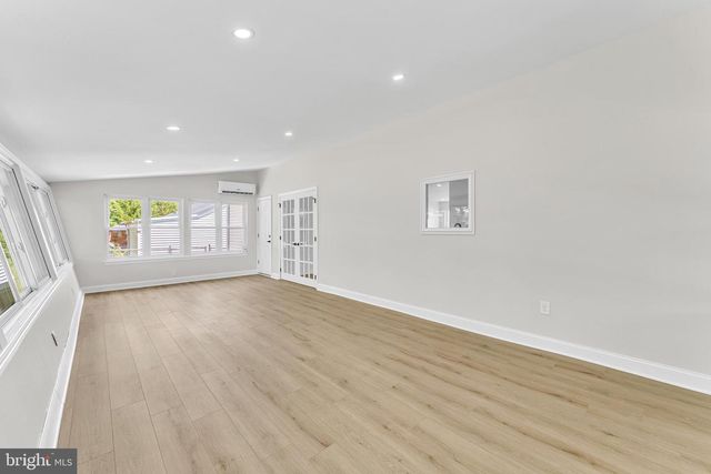 107 CHAPEL AVE E, Cherry Hill, NJ 08034