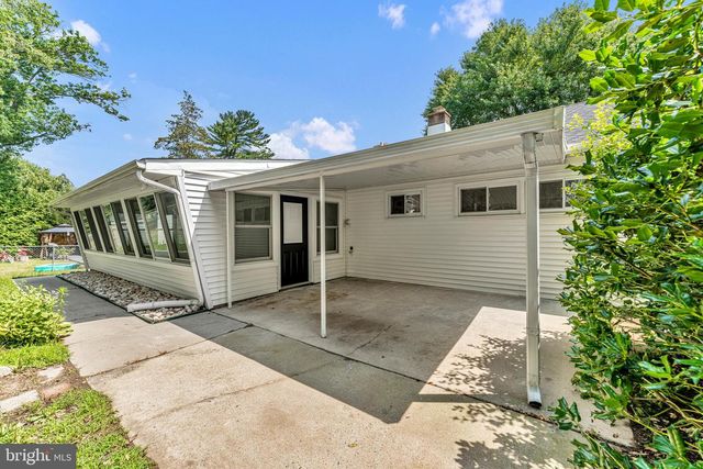 107 CHAPEL AVE E, Cherry Hill, NJ 08034